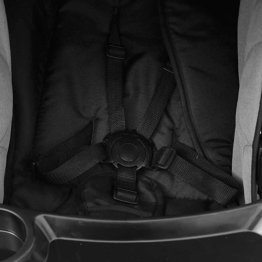 Kinderwagen Und Schwarz Stahl